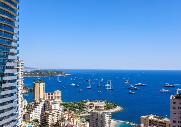 HEIGHTS OF BEAUSOLEIL - RENOVATED PENTHOUSE WITH SEA VIEW 371M² IN TOTAL 2 PARKING SPACES 2 CELLARS