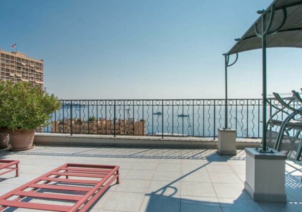 Duplex Penthouse 4 Rooms with Sea View