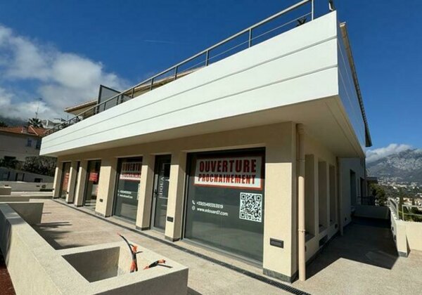 ROQUEBRUNE-CAP-MARTIN / LOCAL COMMERCIAL